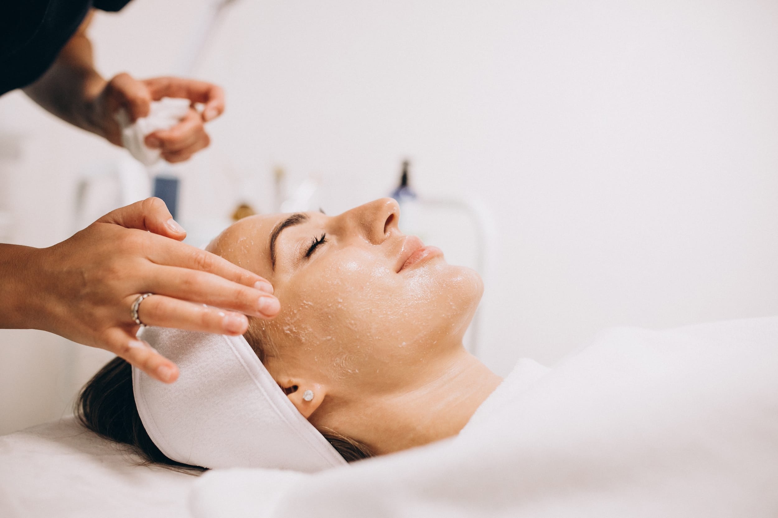 Acne facial treatment for clear and healthy skin