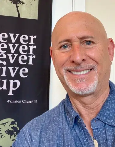 kornfeld-team Dr. Robert Kornfeld, visionary in podiatric medicine, integrates functional and regenerative approaches to address chronic foot pain with a focus on long-term healing.