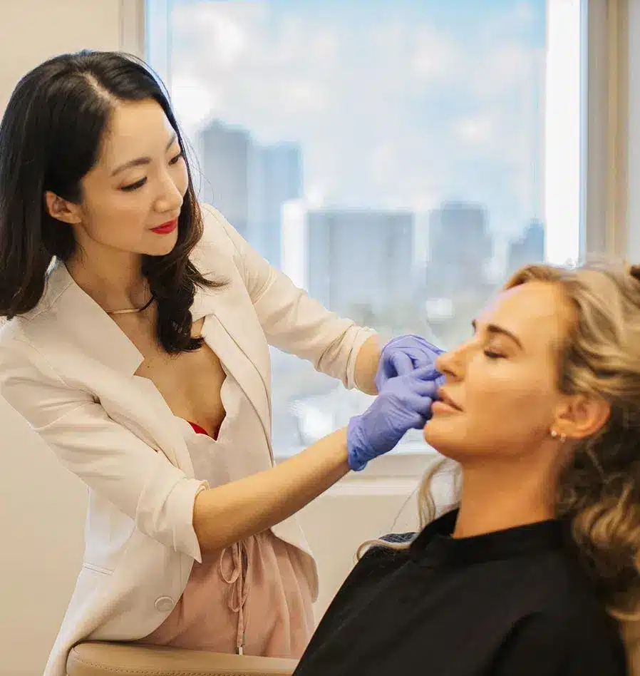 Oahu plastic surgeon Dr. Susan Tan, MD performing plastic surgery, Honolulu, HI.